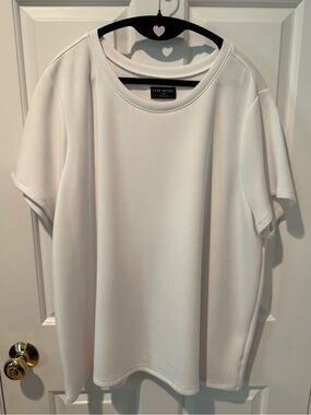 Lane Bryant White Journey Crewneck Short Sleeve Tee 18/20